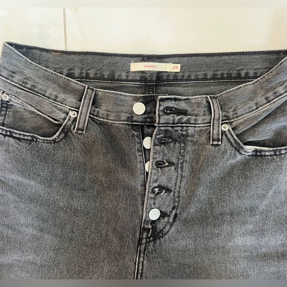 Levi's ‘94 baggy High-Rise Button-Fly Jeans